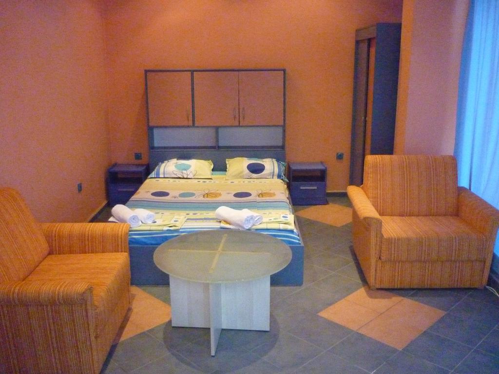Dara Hotel Primorsko Ngoại thất bức ảnh